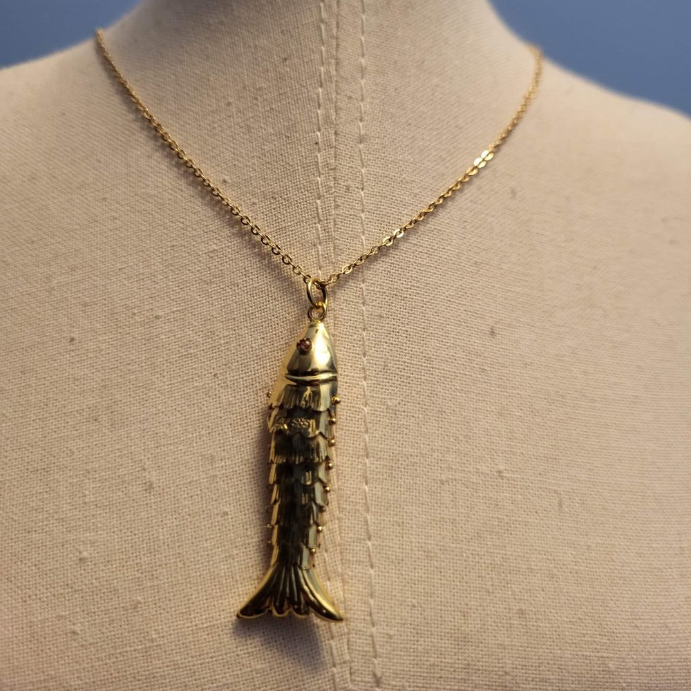 18" 14K Gold Necklace with 14K Gold Fish Pendant